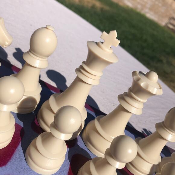 Large Chess Set - Purple Violet - Picture 10 of 12